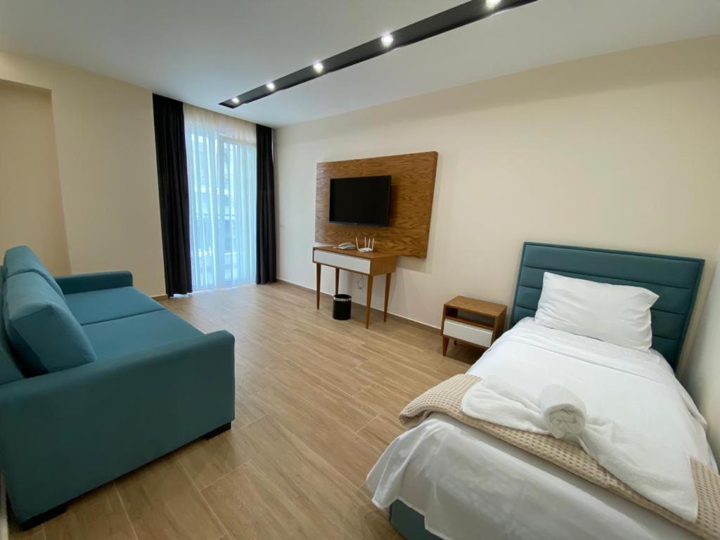 Milenium Hotel Shengjin Ngoại thất bức ảnh